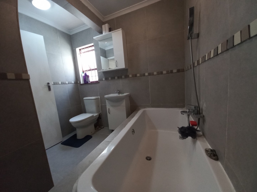 3 Bedroom Property for Sale in Summer Greens Western Cape